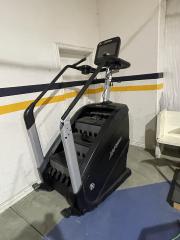 Life Fitness PowerMill Climber