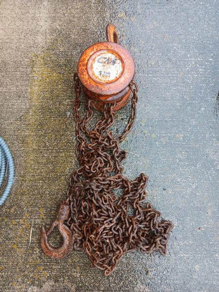 1 Ton Chain Hoist - Item # 69