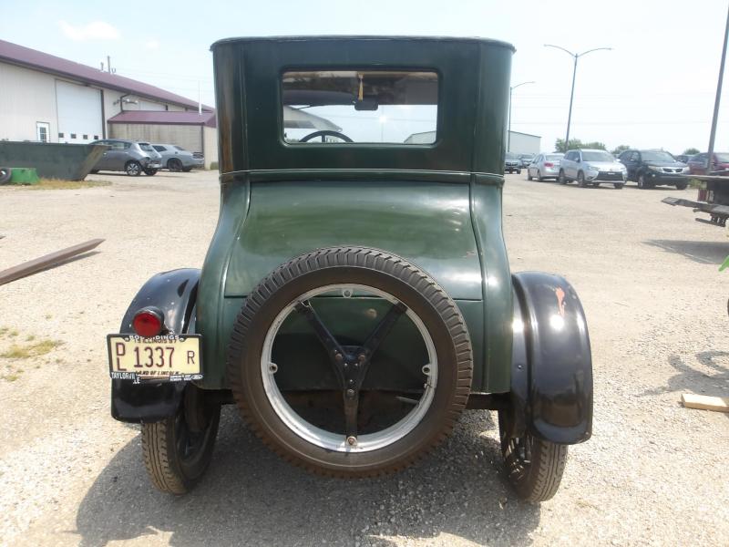T18 - 1926 Ford Coupe