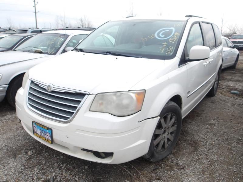 D108- 2009 CHRYSLER T&C **MECHANICS SPECIAL** SEIZED BY THE ILLINOIS STATE POLICE