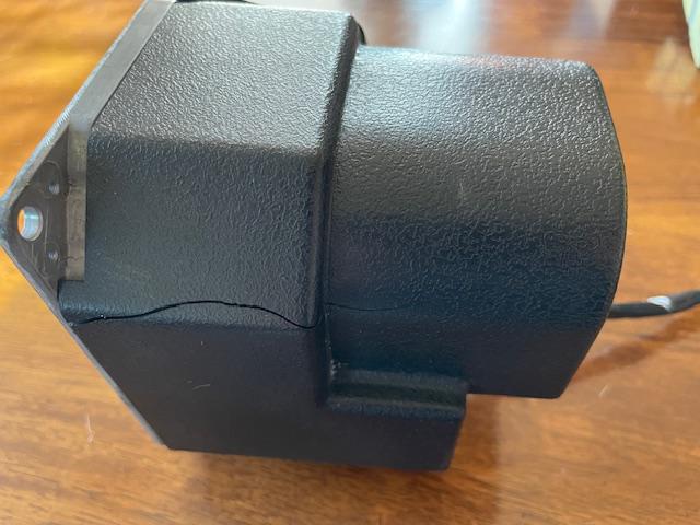 King KS 271A Autopilot Primary YAW servo. Form 8130, Used. Case Cracked.