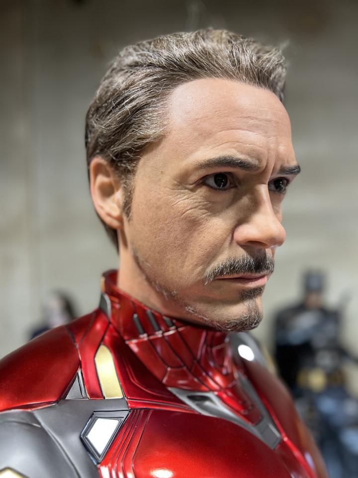 Avengers End Game Tony Stark with Interchangeable Heads