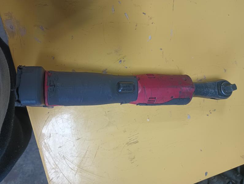 Snap On 3/8" 14.4  Volt Battery Powered Ratchet