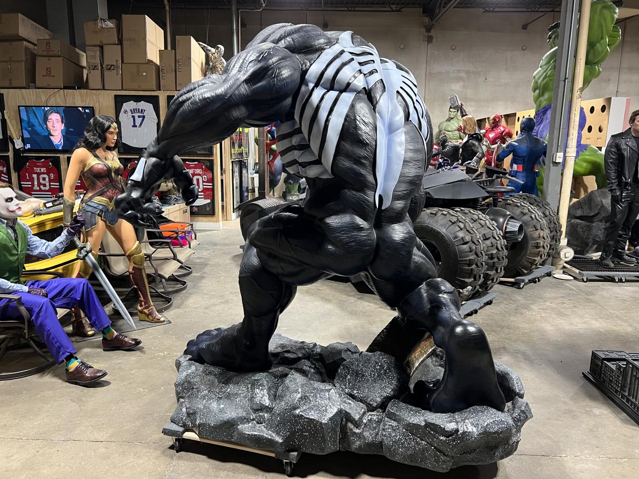 Marvel Beast Kingdom Venom