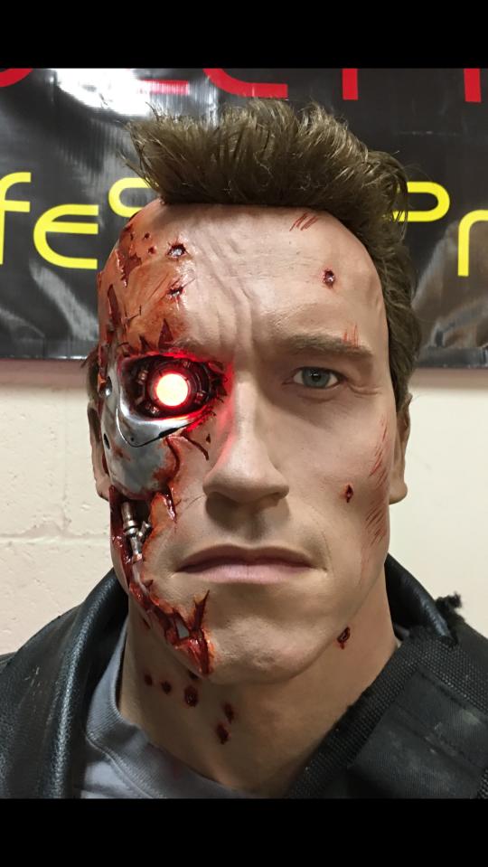 T2 Terminator Battle Damaged Arnold Schwarzenegger