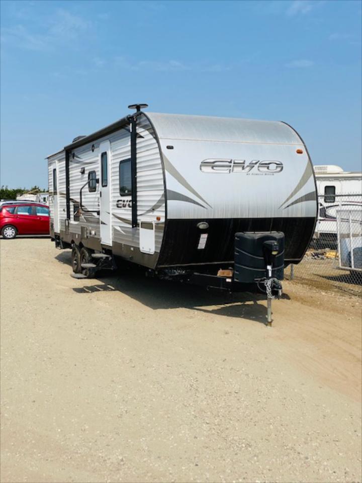 Used 2019 Forest River Travel Trailer RV Evoo Series T-2700 Bunk House