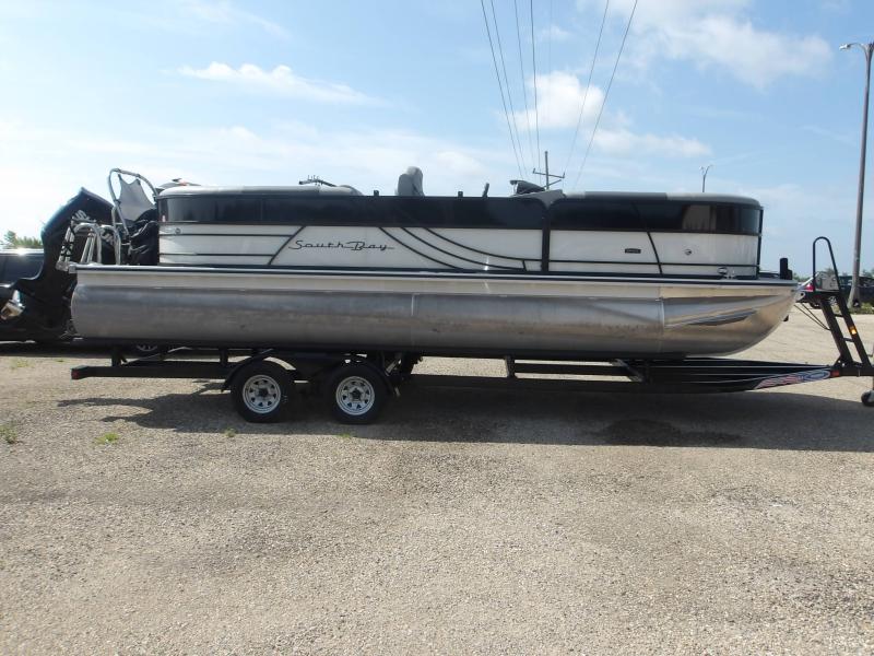 D74 - 2022 South Bay Tri-Toon 2022 Mid America trailer