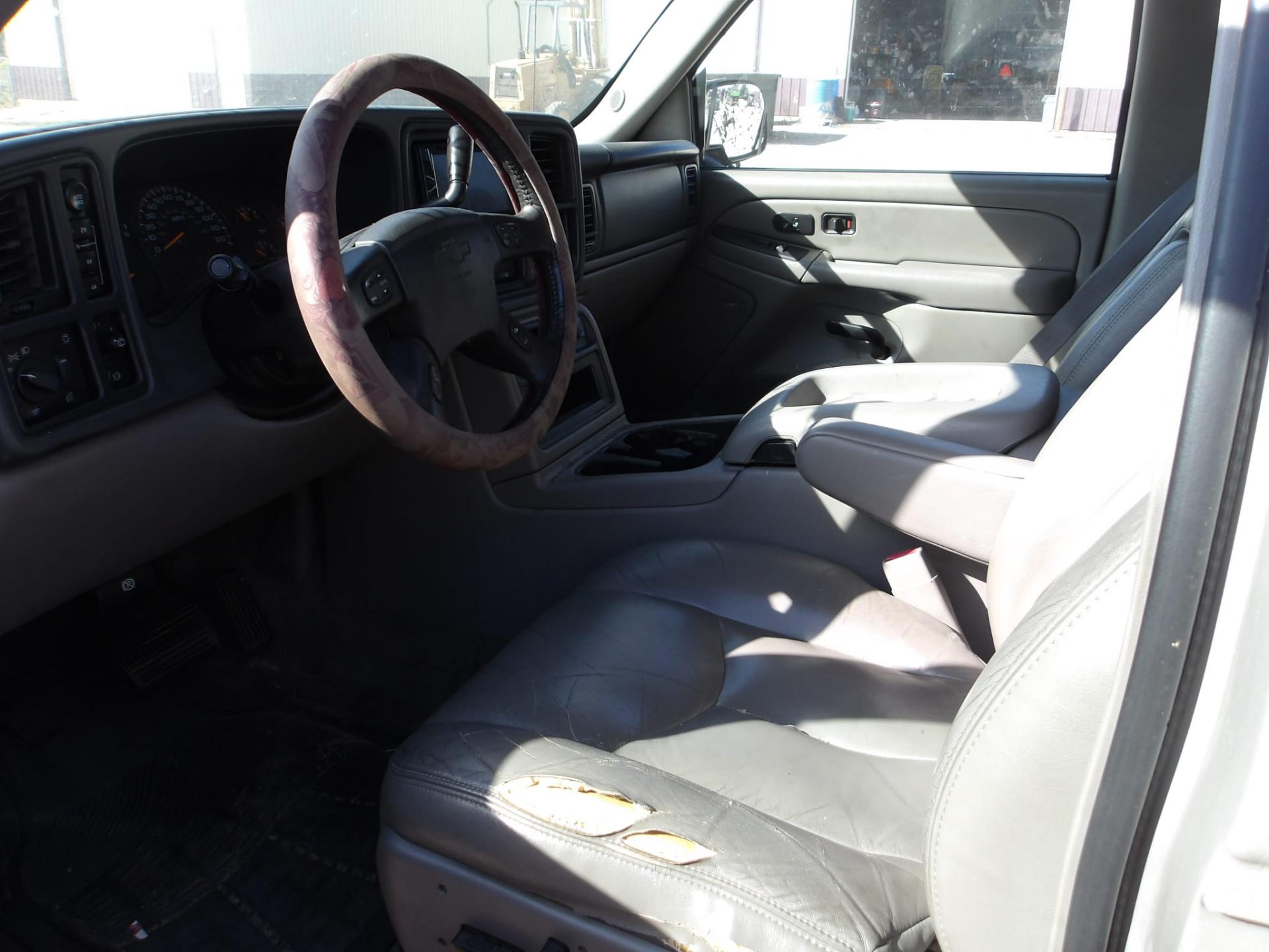 D62- 2004 CHEVROLET TAHOE