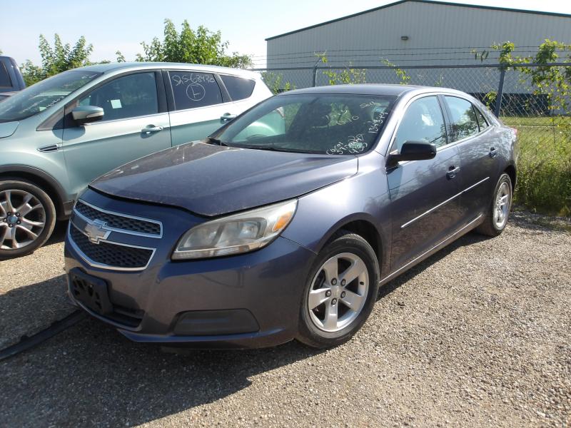 D10 - 2013 Chevrolet Malibu LS