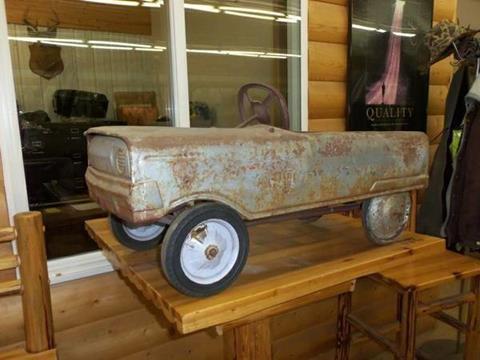1960 Peddle Car Antique - Isanti, MN