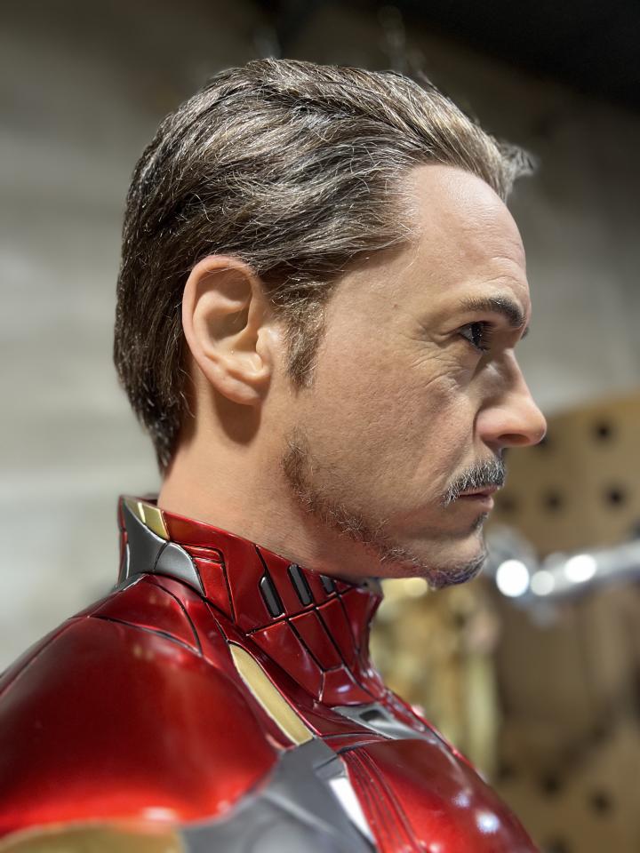 Avengers End Game Tony Stark with Interchangeable Heads