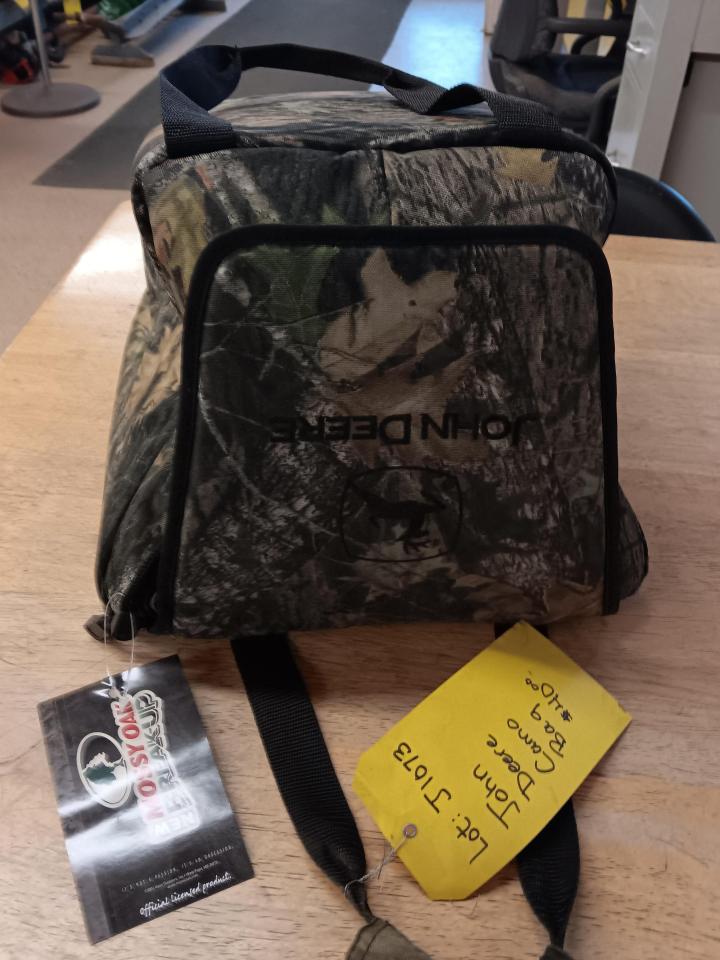 Mossy Oak John Deere Camo Bag - Lot # J1073