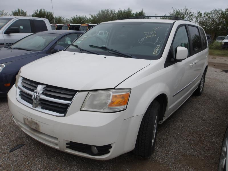 D33 - 2010 Dodge Grand Caravan SXT