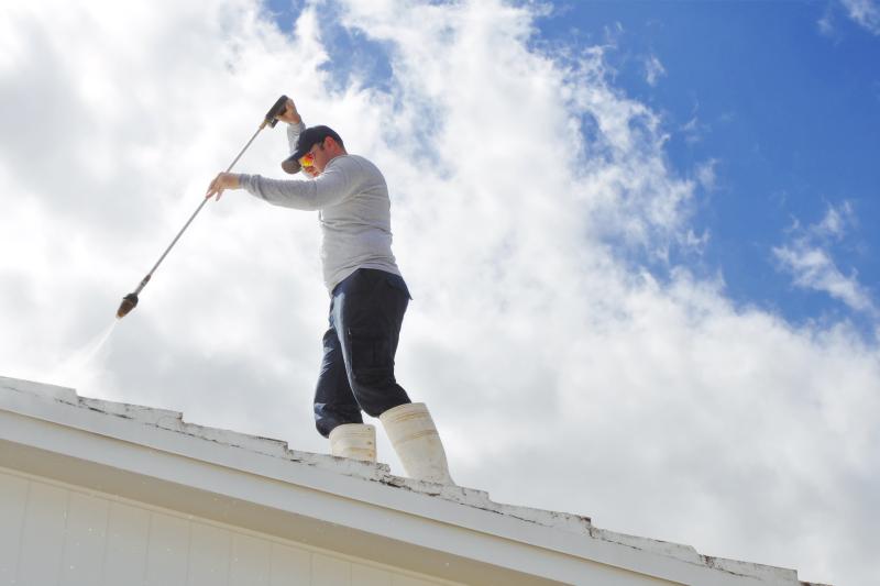 Roof Cleaning &amp; Roof Washing in Jacksonville, FL