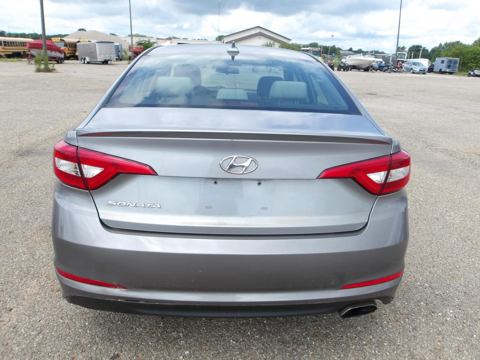 D33 - 2017 Hyundai Sonota