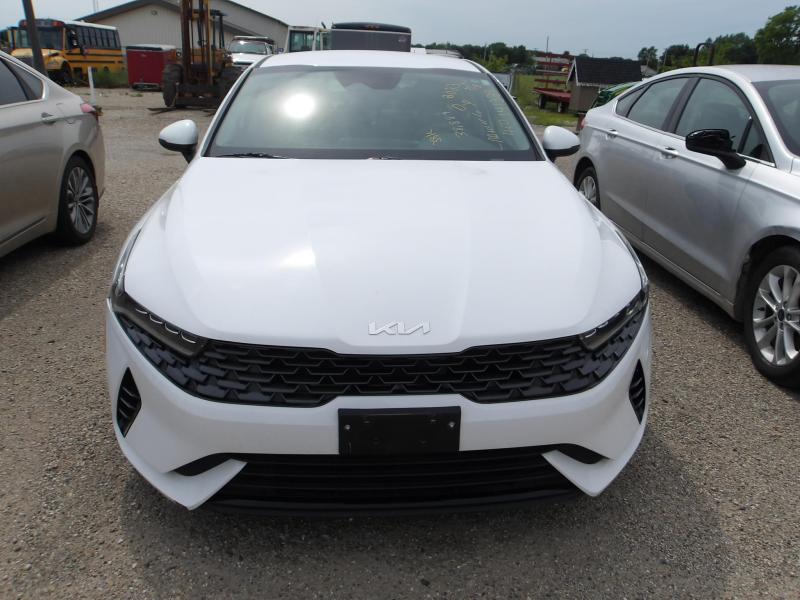 D9 - 2023 Kia K5 LXS