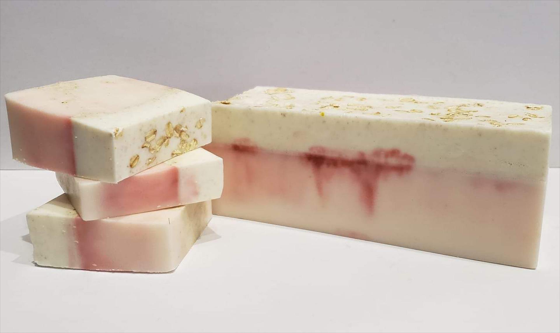 ROSE OATMEAL SOAP BAR 🧼