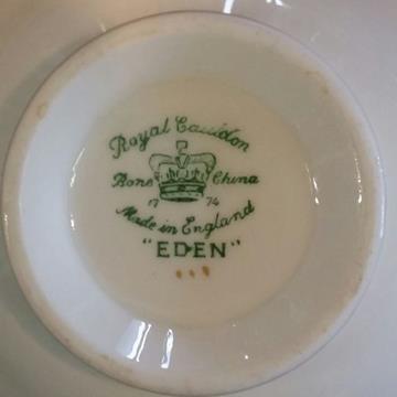 SERVICE FOR 8 ROYAL CAULDON EDEN CHINA ENGLAND