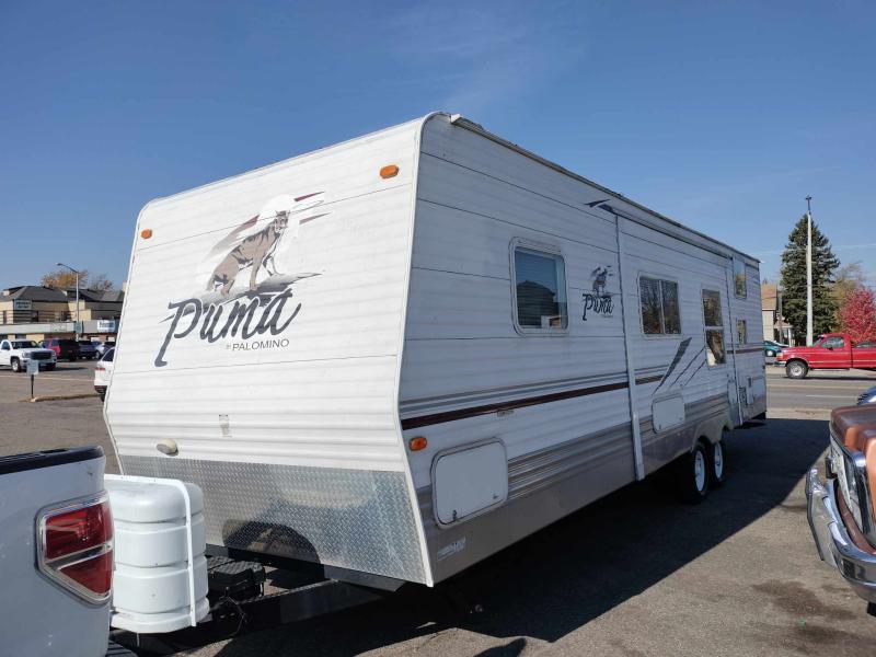 2007 PALOMINO BY FOREST RIVER Puma 32' Bumper Pull Camper