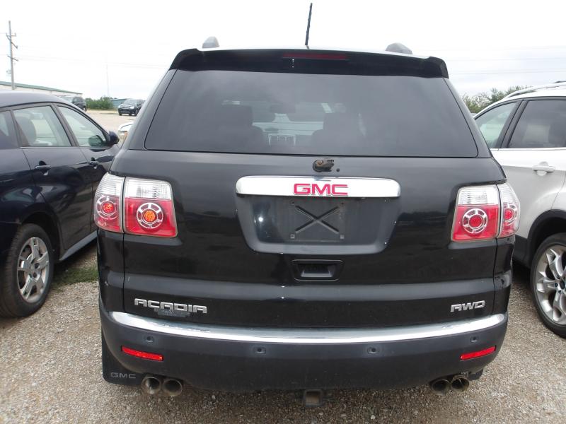 D28 - 2012 GMC Acadia SLT1