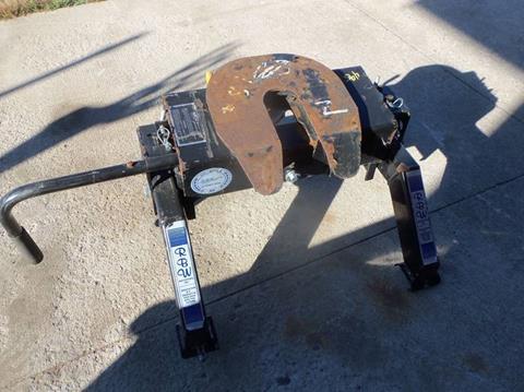 1900 RBW 15000 lb 5th wheel hitch - Isanti, MN
