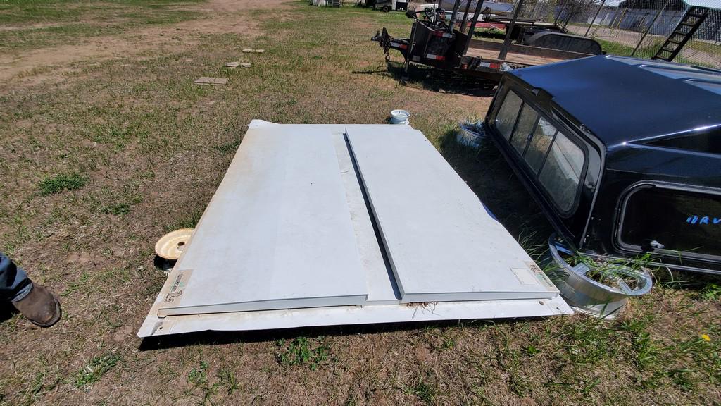 Tailgater Flat Truck Bed Topper - Item # 8