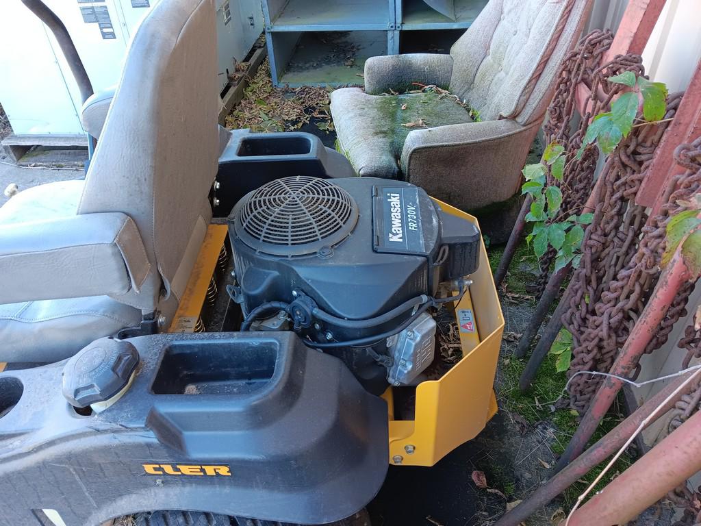 Hustler Raptor SD Zero Turn Mower - Item # 2