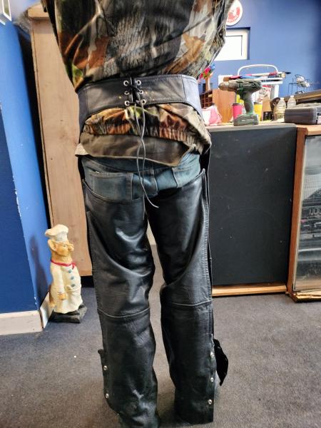 Men's chaps