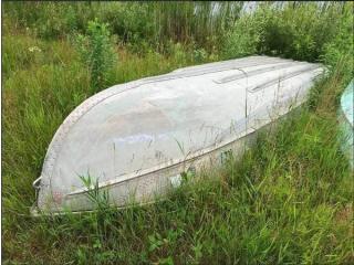Aluminum Fishing Boat - Lot # B1039