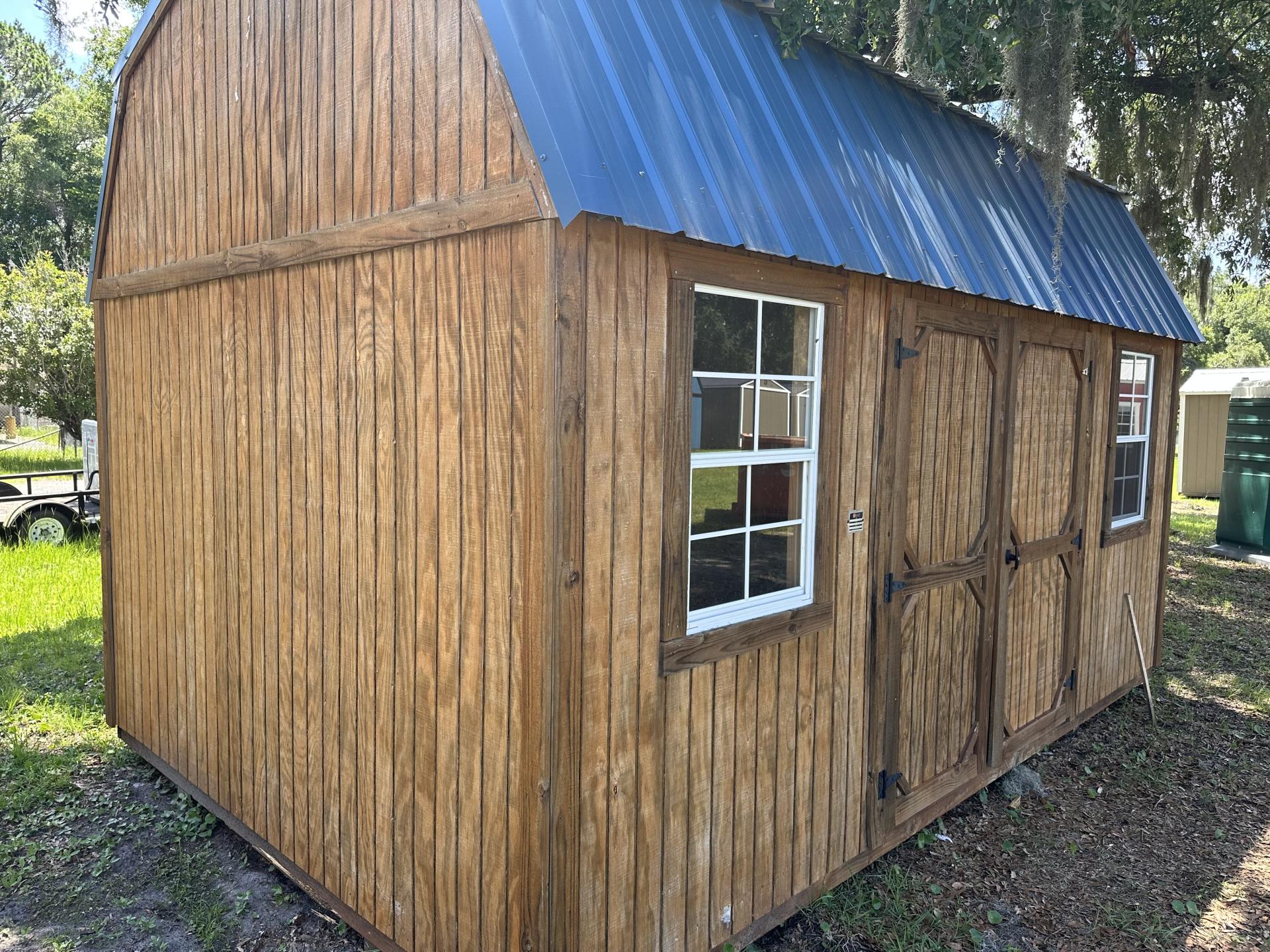 PRE-OWNED Graceland 10x16 Side Lofted Barn - Signature Series