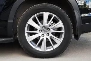 Custom Wheel Installation