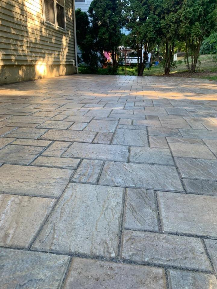 Concrete Cleaning & Paver Sealing