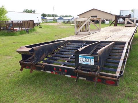 2007 Big Tex 28 Ft Gooseneck - Lot # R1029