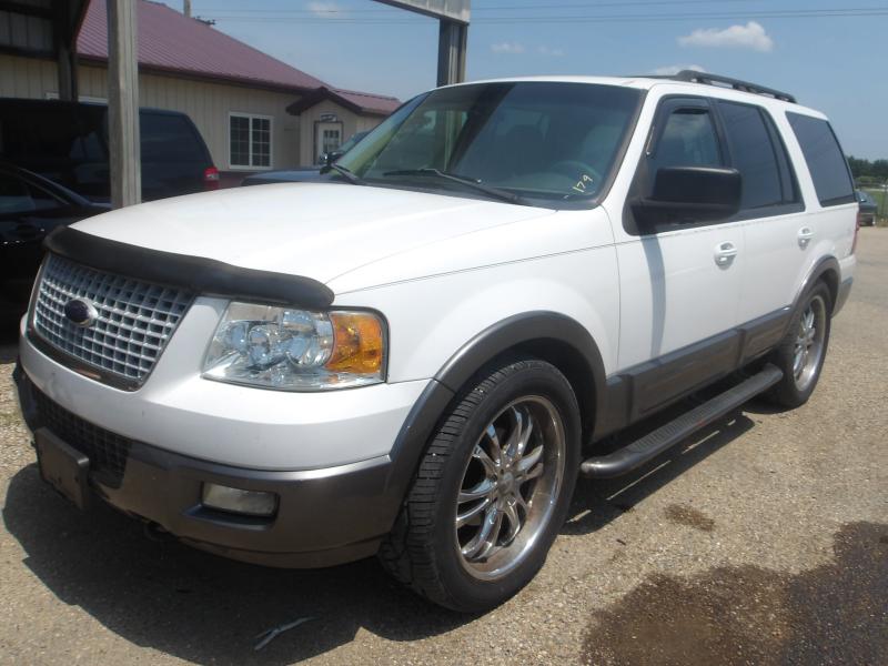 A9 - 2005 Ford Expedition XLT