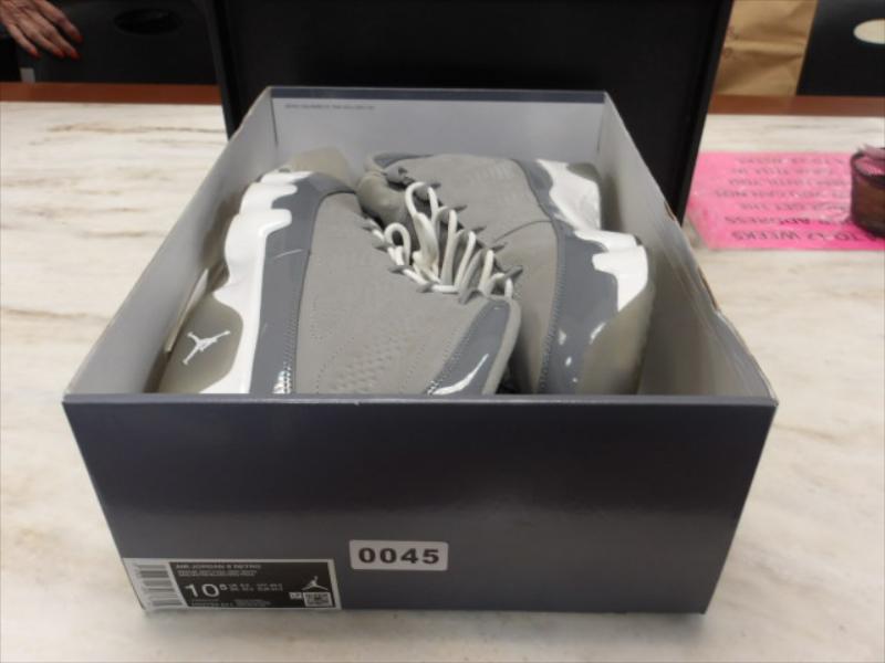 45 - Air Jordan sz 10.5