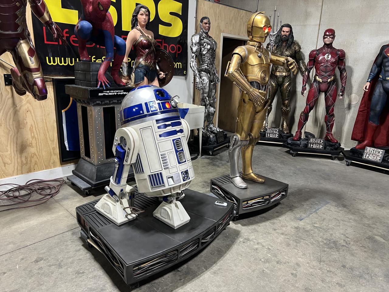 Life Size Star Wars Sideshow Version 2 R2-D2 and C-3P0