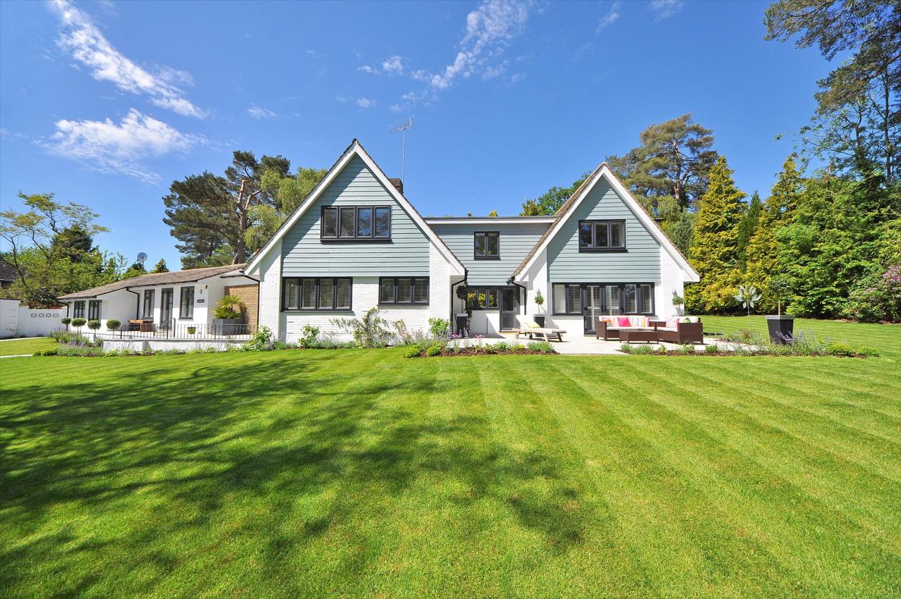 Residentail and Commercial Lawn Care