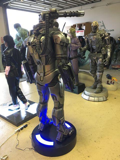 Life Size Marvel Avengers Ironman War Machine