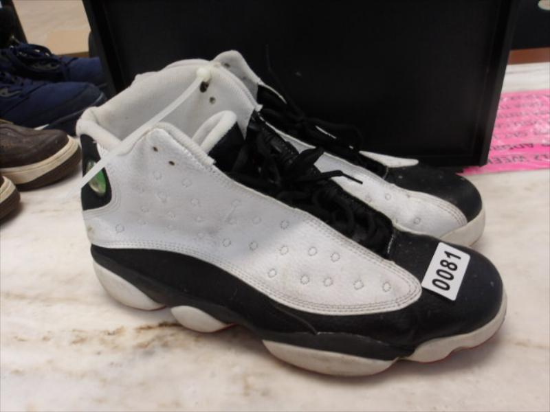 81 - Air Jordan sz 11