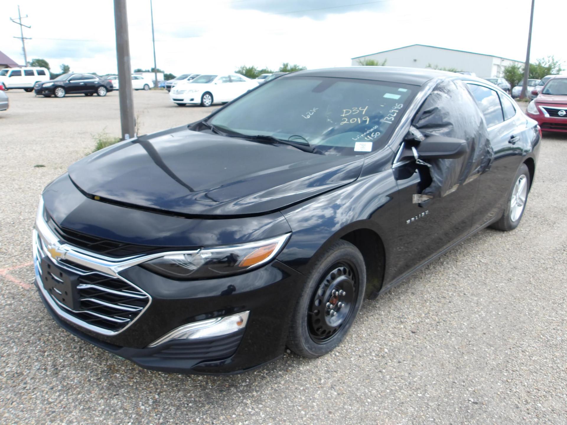 D34 - 2019 Chevrolet Malibu LS