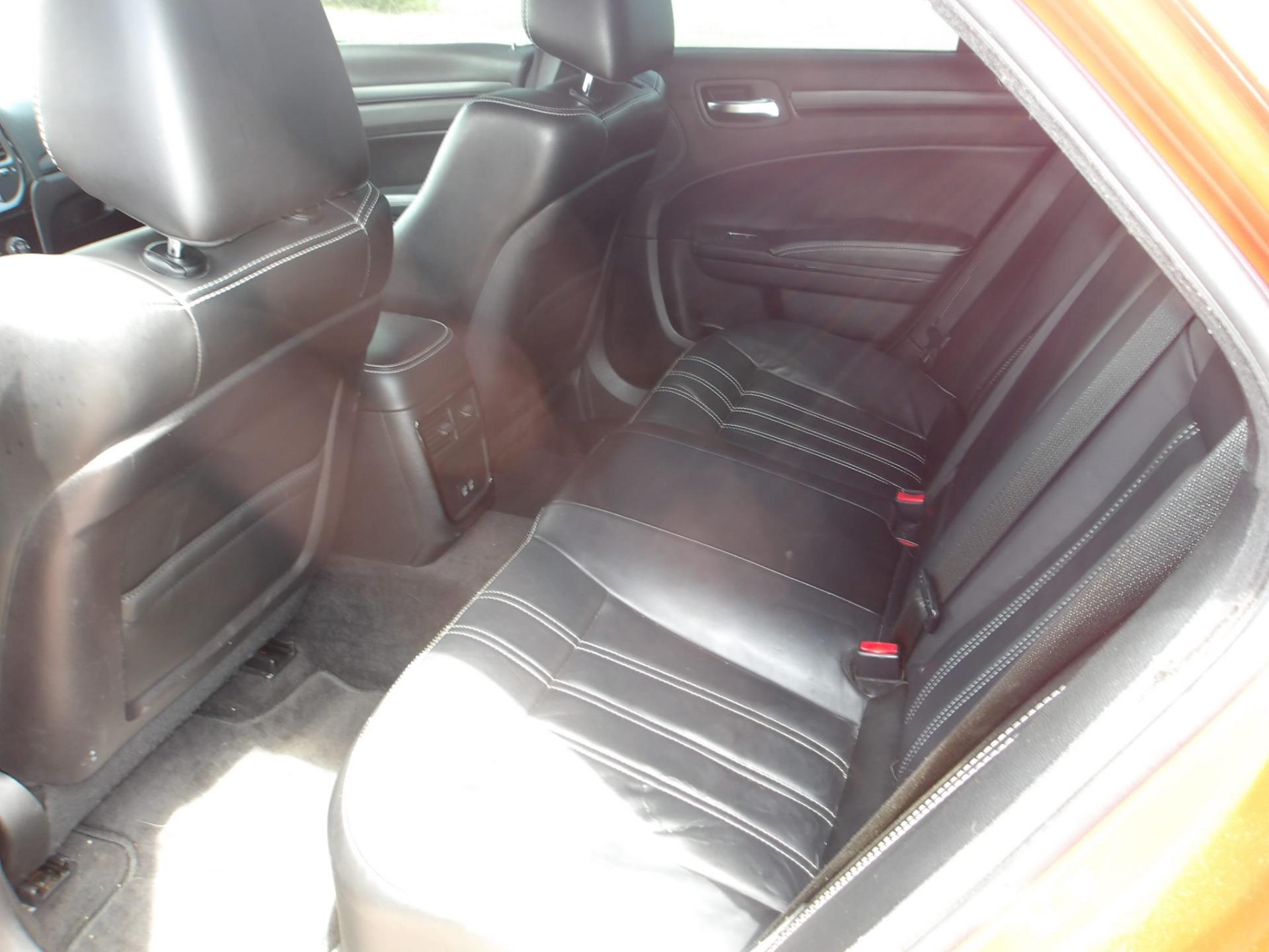D2 - 2016 Chrysler 300S