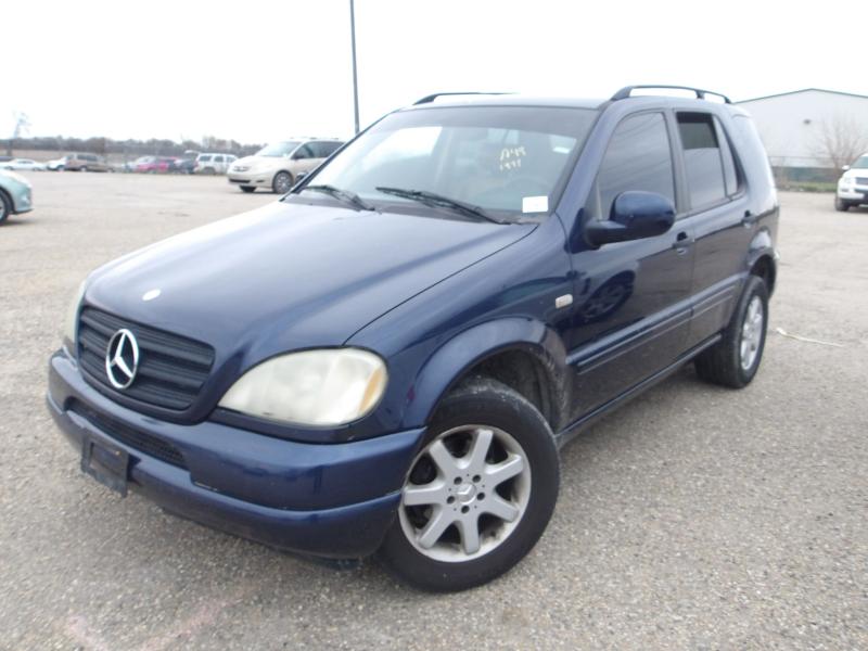 A112 - 1999 MERCEDES-BENZ MCLASS ML430
