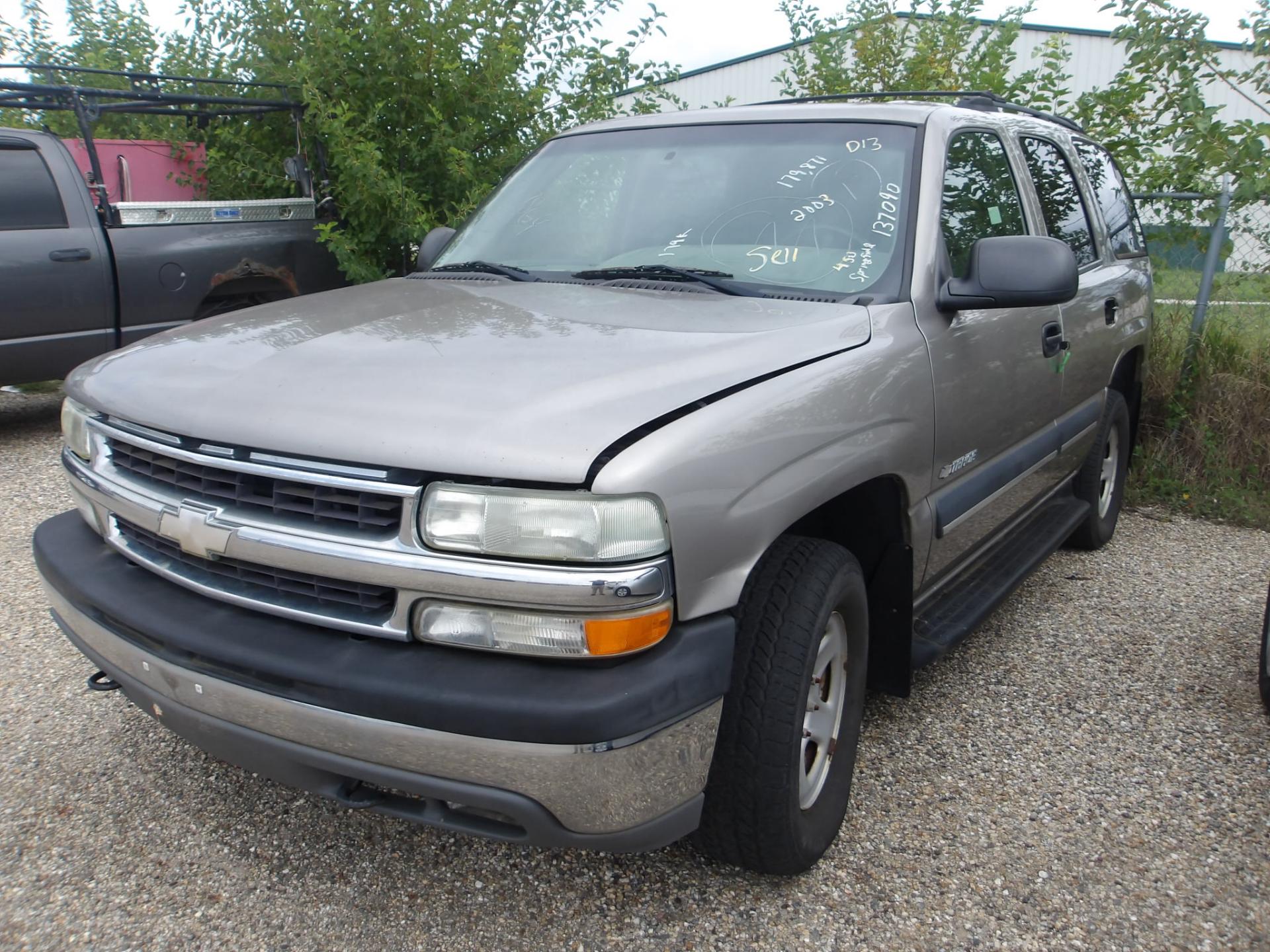 D13-2003 CHEVORLET TAHOE