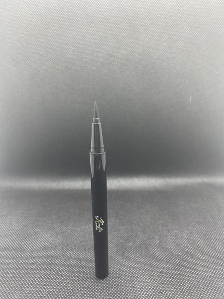 Lash Liner and Adhesive Pen