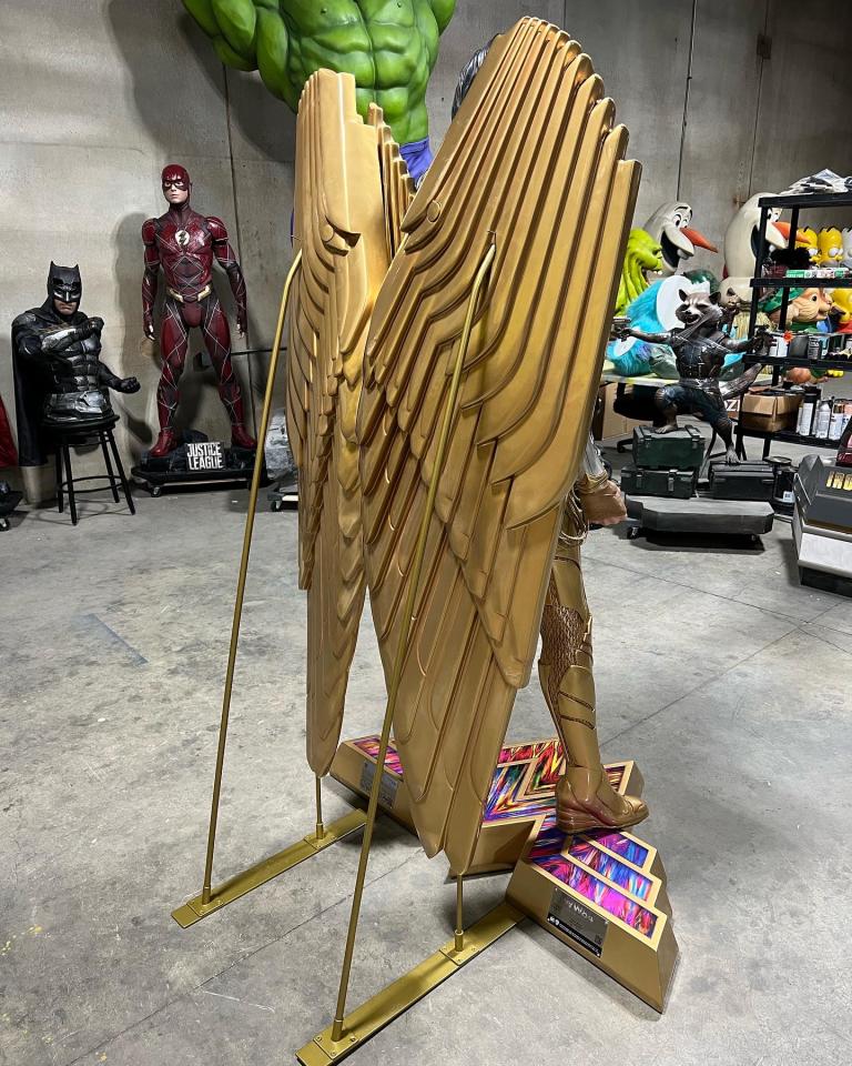 Wonderwoman 1984 Life Size Statue