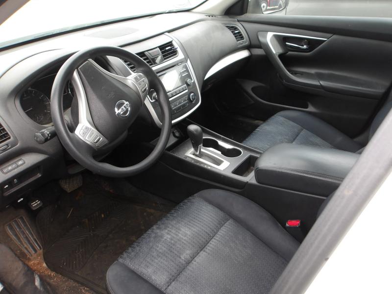 D17 - 2016 Nissan Altima