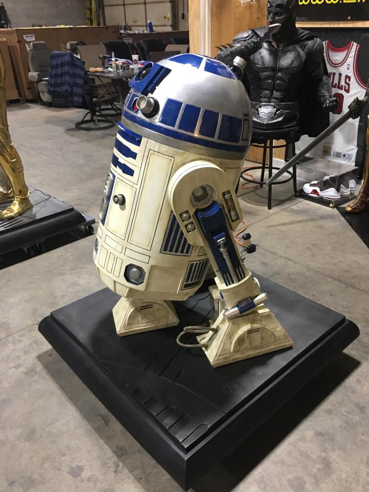 Star Wars SideShow Version 1 R2D2 with Base