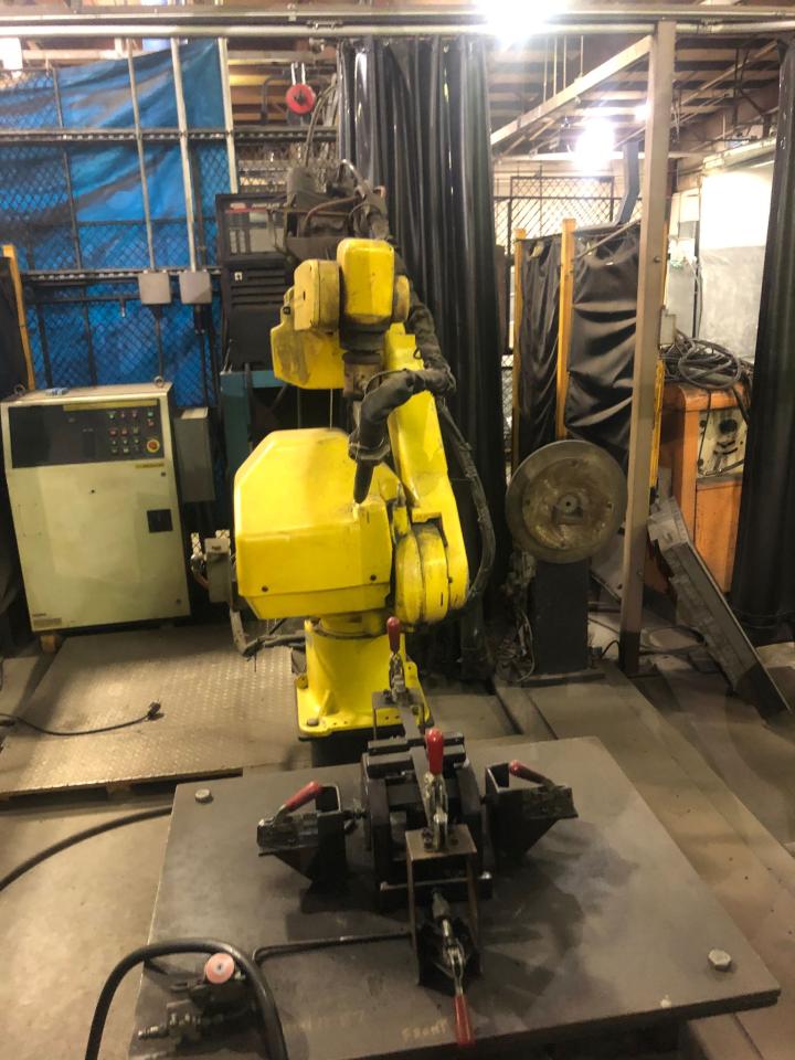 Fanuc ARC Mate 100 Weld Cell with 7th Axis