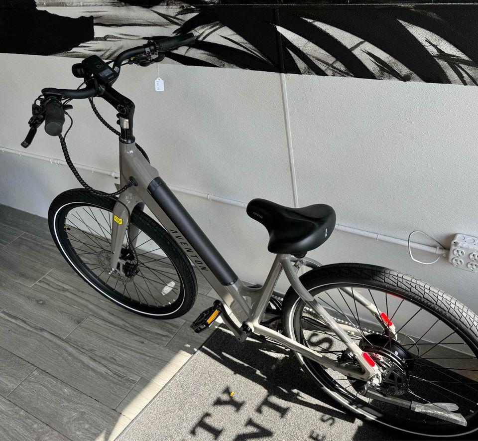 Aventon Pace 500.3 Stepthrough E-Bike
