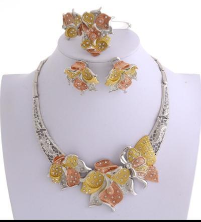 Silver Plated Flower Necklace Set